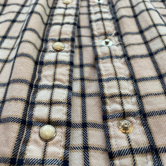 Levi’s Tailored Fit Long Sleeve Snap Plaid - Picture 4 of 6